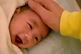 古巨基晒儿子正面照，趁孩子小就要多拍照，记录成长记录家庭幸福图片