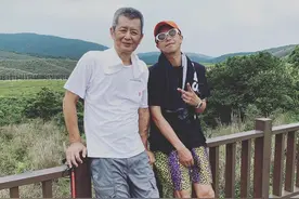黄鸿升骤逝令人惋惜，一年前砸千万买豪宅，为孝顺爸爸背高额房贷图片