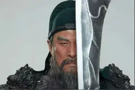 关羽如果投入曹操麾下，他在曹魏阵营的武力值排在第几位？图片