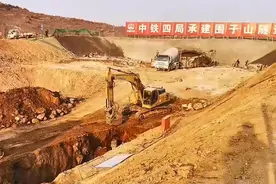 荣莱高铁全线控制性工程之一：乳山市围子山隧道，快速推进建设图片