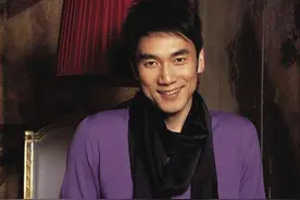 前妻将他捧红，现任助他成为富商，2次婚姻让林依轮成人生赢家图片