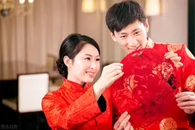 “不许回娘家，儿媳妇就该在婆家过年”丈夫一席话，婆婆无地自容图片
