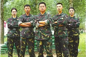 兵王转业当上孩子王图片