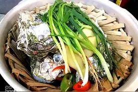 广州这家用高压锅蒸生蚝的餐厅，居然比传统的蒜蓉烤生蚝还好吃？图片
