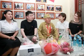 基层风采 | 海城市团市委组织开展“传承红色基因 致敬人民功臣”主题活动图片