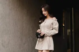韩国美女搭配时尚短裙，尽显淑女气质图片