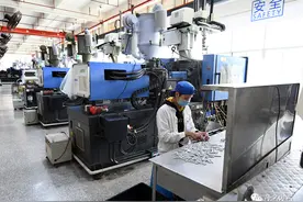 许志晖到高新区调研：从严抓好安全生产各项工作，精准有序推进企业复工复产图片