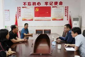 李中原检察长到挂点村走访调研图片