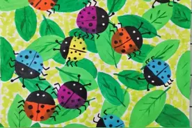 儿童颜料画《瓢虫》少儿美术绘画，锻炼孩子的层次感图片