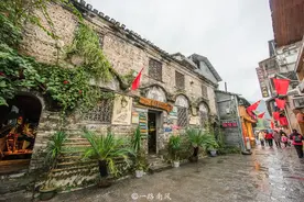 桂林旅行品特色美食，啤酒鱼的配方是商业机密，田螺酿里有猪肉图片