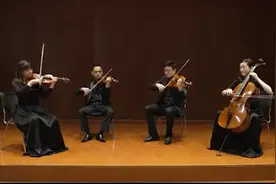 宁波交响乐团隔空演绎法国名曲《玫瑰人生》“声援”友好城市鲁昂抗疫图片