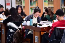 月入3000，你凭什么不努力？图片