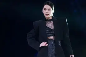 杨丞琳，一个想让人反复看十遍的女人图片