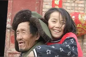 拾荒老汉捡了妻女3人：辛苦劳作只为养活她们图片