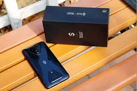 腾讯黑鲨游戏手机3首发评测：带你体验一把什么叫做真正的开挂图片