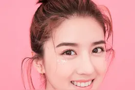 95后新生代小花李凯馨粉色系大片，扑面而来的甜蜜气息图片