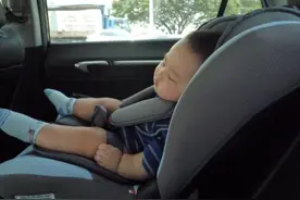 孩子每天早上这个时间段起床，说明很容易长高个，妈妈就偷笑吧图片