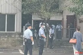谭松韵妈妈被撞案庭审：肇事司机尿检呈阳性，当庭否认吸毒图片