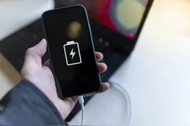 iPhone 12经常不小心隔夜充电8个小时，对电池有损害吗？图片