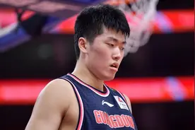广东镀金5人现状，有人离队，有人崛起，事实证明，杜锋没看错人图片