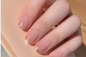 收藏吧，100多张美甲款式图片，今年美甲不用再东躲西藏了图片