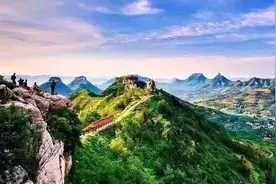 在五台山和尼姑们一起吃饭图片