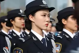 人民警察配发的新式警礼服，与以前穿的常服有哪些新变化？图片
