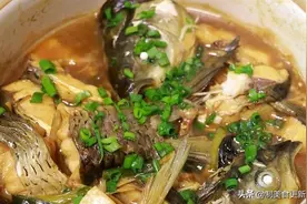 炖草鱼之前，记得多加一步，鱼汤奶白色，鲜美可口还没有腥味图片