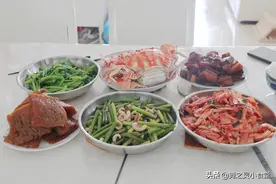 回娘家吃饭，弟媳回回抢着烧菜，晒到朋友圈，收到无数点赞图片