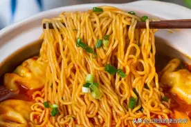 泡面里面加点它，一口上瘾，香绝了图片