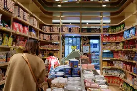 临期食品超市藏着的秘密，为什么让人欲罢不能？图片
