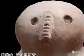 大爷偷孙子的“玩具鸭”来鉴宝，惹观众大笑，专家：不识货图片