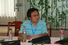南京大学教授杨维中：读书要能“入乎其内，出乎其外”图片