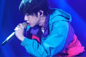 华晨宇人设崩塌？知名音乐教授嘲其乐理不通，与粉丝互撕开骂图片