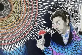 男子误食毒蘑菇，产生幻觉对着空气左拥右抱，网友：他摊上大事了图片
