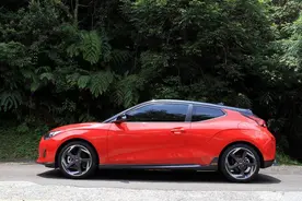飞思Veloster，依然是那个运动个性的韩系小钢炮图片