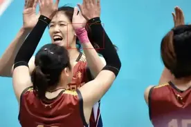 幸福来的太突然，天津女排3－1击败江苏女排，勇夺全冠军图片