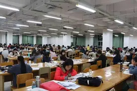 985大学生吐槽，寒假亲戚让他给孩子补课，拒绝后被骂惨图片