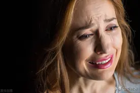 69岁大妈哭诉：拒绝同房后，老伴却每天给我甩脸色，我错了吗？图片