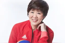 女排低谷教练袁伟民求她出山，郎平：只要不死，就玩命吧图片