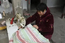 儿子身亡，长葛一64岁母亲“替子还债”：一天踩8小时缝纫机……图片