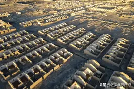 青海戈壁滩发现一个无人小镇，曾经居住着几万人，号称西北小香港图片