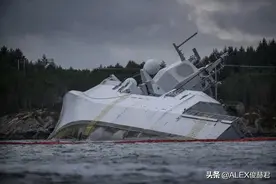 护卫舰“抢救无效”：第一艘沉没的宙斯盾舰，确定拆解卖废铁图片