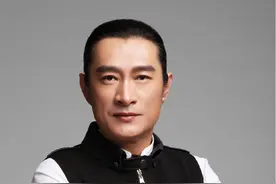 被网友炮轰后，黄安晒捐款凭证打脸黑粉，并解释两点不多捐原因图片