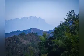冬游灵山望仙：群峰如巨龙肋骨，人山合一，仙剑奇侠可以这样拍图片