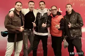 20岁出道，兼职模特和演员的他，《巡回检察组》痞而不傻让人爱图片