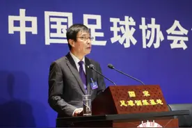 陈戌源也没办法，裁判只是他们的兼职工作图片