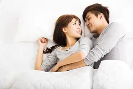 女性月经期间可以同房？是受到激素影响？别被男人给“误导”了图片