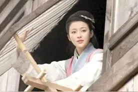 丫鬟侍寝意外尿床，老宰相如获至宝将其送入京城，36年后成皇太后图片