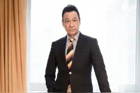 62岁王学圻获影帝，65岁结束40年婚姻，曾被曝与范冰冰传绯闻图片
